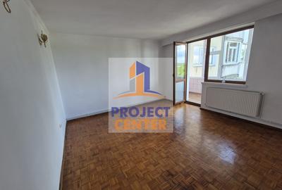 Apartament 4 camere Nord - vizavi de Spitalul Militar, etaj 3/4