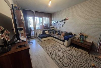 Apartament cu 3 camere decomandat în Tudor