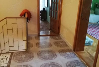 Casă cu 4 camere cu Teren 272 Mp în Central - 7