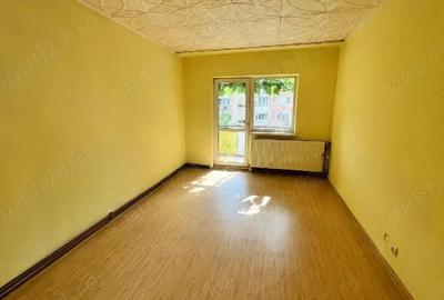 Apartament cu 3 camere decomandat în Petros - 2