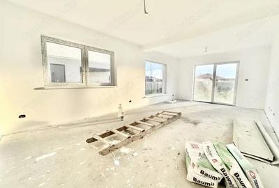 Casă cu 3 camere cu Teren 309 Mp în Moșnița Nouă