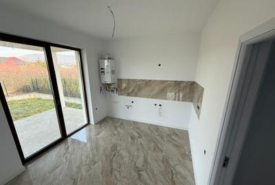 Casă cu 4 camere cu Teren 480 Mp în Săsar - 15