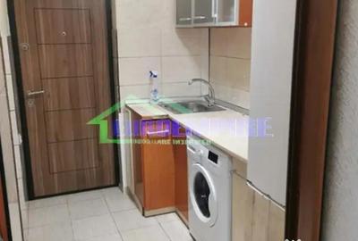 Garsonieră semidecomandată în CET - 6