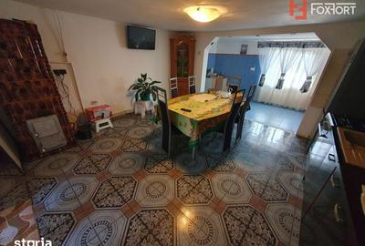 Casă cu 5 camere cu Teren 1439 Mp în Giulvăz - 2