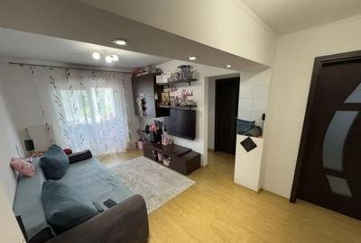 Apartament cu 3 camere decomandat, mobilat în Inel II