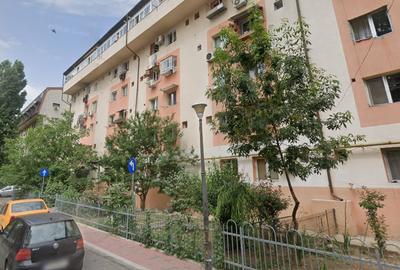 Garsonieră decomandată în Titan - 4