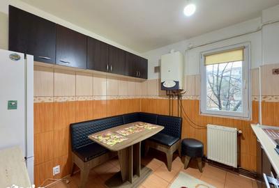 Apartament cu 3 camere, mobilat în Podu Roș - 10