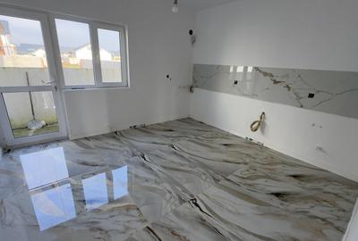 Casă individuală cu 5 camere cu Canalizare în Central - 4