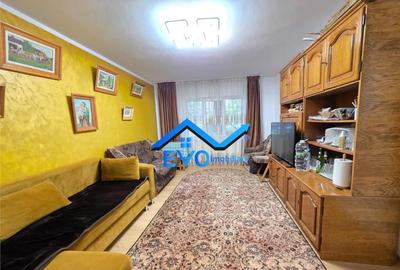Apartament cu 3 camere, decomandat, parter, zona Frumoasa , - 3