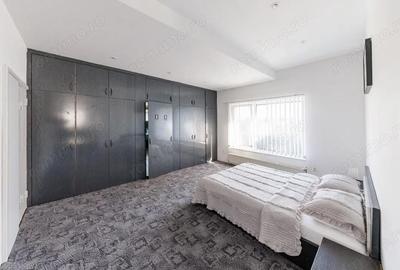 Casă cu 6 camere cu Teren 951 Mp în Central - 2