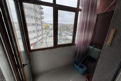 Apartament cu 2 camere semidecomandat în Sud