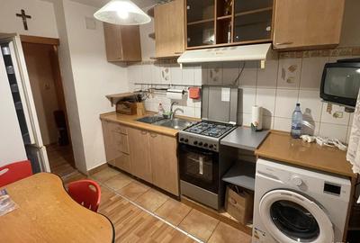 Apartament cu 2 camere decomandat, mobilat în Central