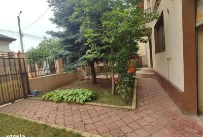 Casă cu 5 camere cu Canalizare în Central - 14