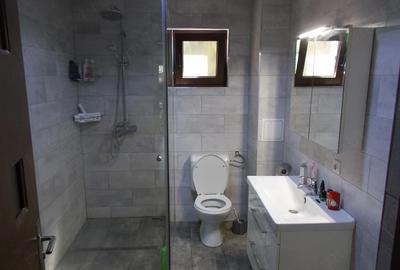 Casă cu 4 camere cu Teren 1190 Mp în Parța - 9