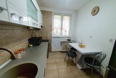 Apartament cu 3 camere semidecomandat, mobilat în Titan - 9