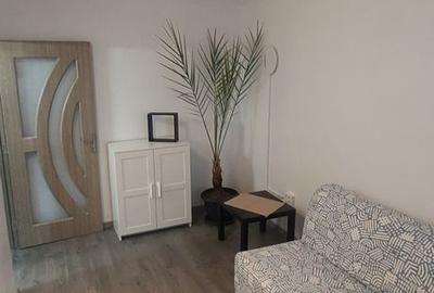 Garsonieră decomandată în Central - 9