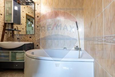 Apartament cu 3 camere decomandat în Alecu Russo - 3