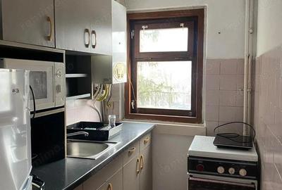 Apartament cu 2 camere nedecomandat în 7 Noiembrie - 8