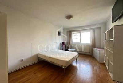 Apartament cu 3 camere decomandat în Central - 1