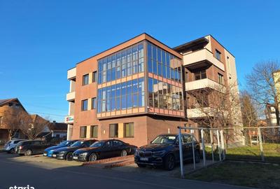 Spațiu comercial, de 950 mp, în Cristian - 1