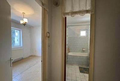 2 cam, etaj 1, 53 mp, fara imbunatatiri, zona Carrefour - 3