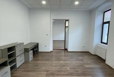 Spatiu de birou central , 80 mp ,ultrafinisat Spatiu de birou central , 80 mp ,ultrafinisat - 3