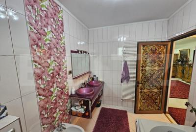 Casă cu 4 camere cu Teren 50 Mp în Cetate - 3