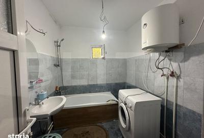 Casă cu 3 camere cu Teren 3600 Mp în Central - 3