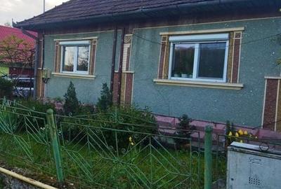 Casă cu 3 camere cu Teren 104 Mp în Central