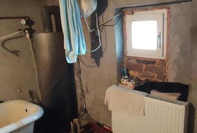 Casă cu 3 camere cu Teren 1200 Mp în Otvești - 9