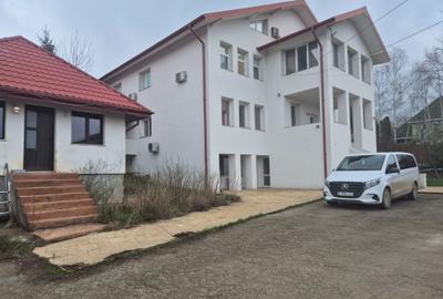 Casă cu 4 camere în Bucium - 1