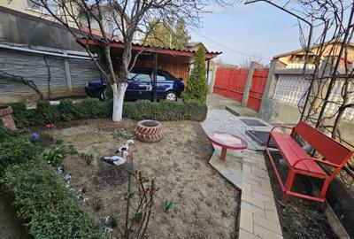 Casă cu 4 camere decomandat în Strejnicu