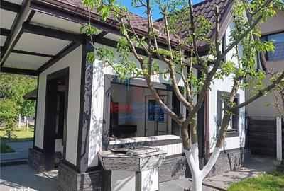 Casă cu 3 camere decomandat în Valea Adâncă