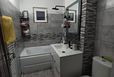 Apartament cu 3 camere decomandat în Piața Nouă - 6