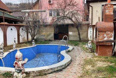 Casă cu 4 camere cu Teren 292 Mp în Central - 11