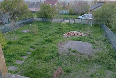 Casuta la mare cu mult teren - 3