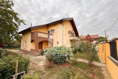 Casă individuală cu 5 camere cu Canalizare în Freidorf