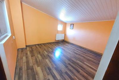 Casa langa metrou - 6