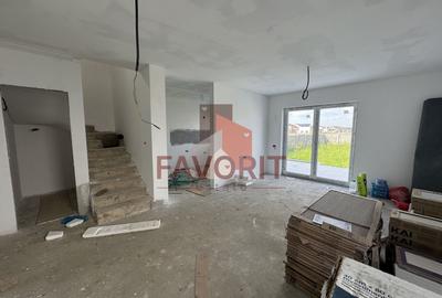 Duplex cu 5 camere cu Canalizare în Moșnița Nouă - 4