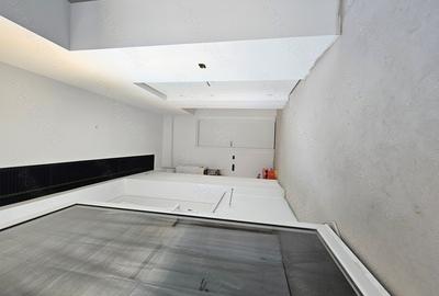 Spațiu comercial, de 103 mp, în Central - 10