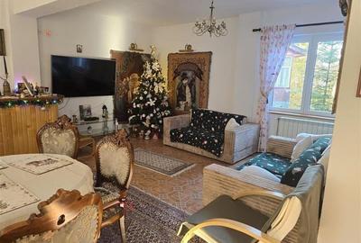 Casă individuală cu 7 camere în Predeal