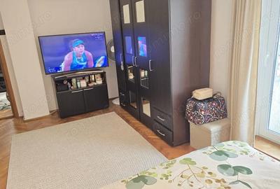 Apartament cu 3 camere decomandat în 22 Decembrie - 1