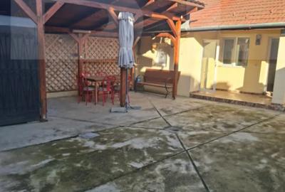 Casă cu 4 camere cu Teren 264 Mp în Central - 2