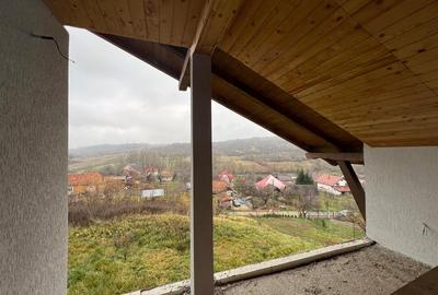 Casă cu 6 camere cu Canalizare în Nord-Est - 9