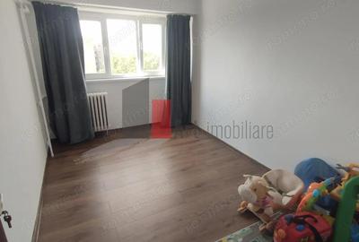 Vanzare apartament decomandat 4 camere Bd. Obregia - Pasajul Europa Unita - 11