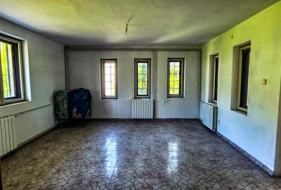 Casă individuală cu 14 camere cu Canalizare în Capul Câmpului - 8