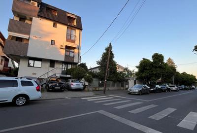 Apartament cu 2 camere decomandat în Băneasa