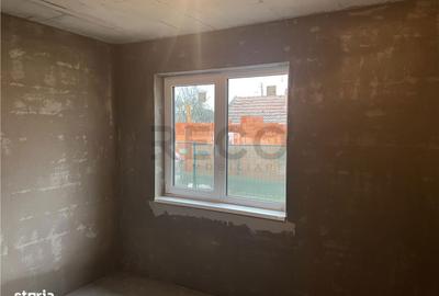 Casă cu 4 camere cu Teren 719 Mp în Livada de Bihor - 3