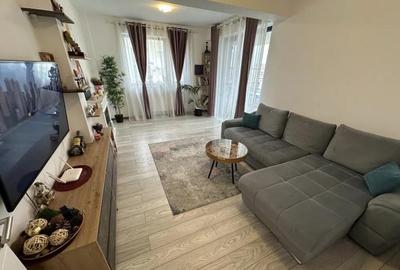 Apartament cu 3 camere, decomandat - zona Tractorul - 1