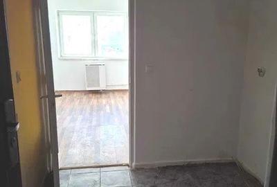 Garsonieră decomandată în Central - 1